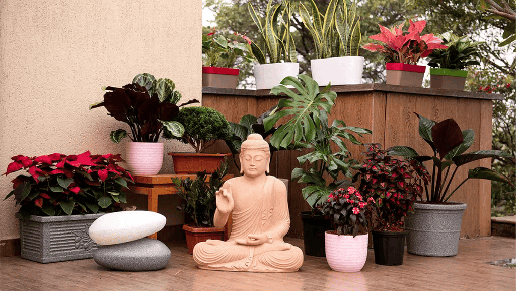 Incorporating Flat Planters into Modern Landscape Design
